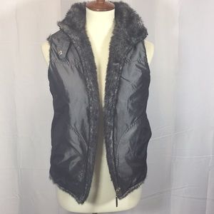 🎉Guess Reversible Faux Fur Vest Medium